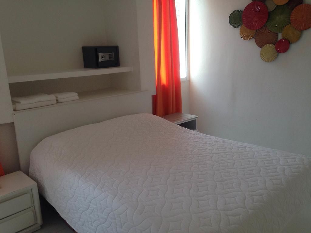 Hotel Casa Galeones 2*