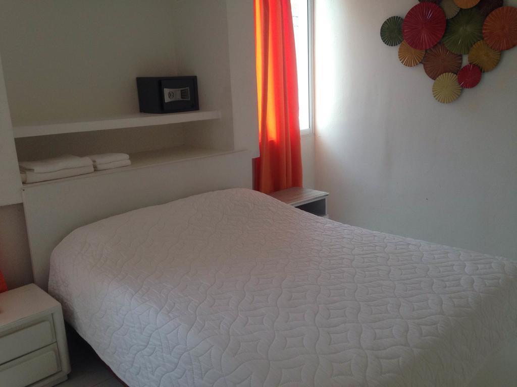 Hotel Casa Galeones 2*